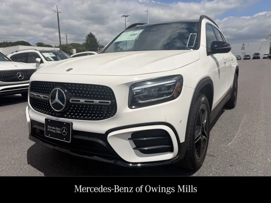 2025 Mercedes Benz GLB 250 4MATIC photo 1