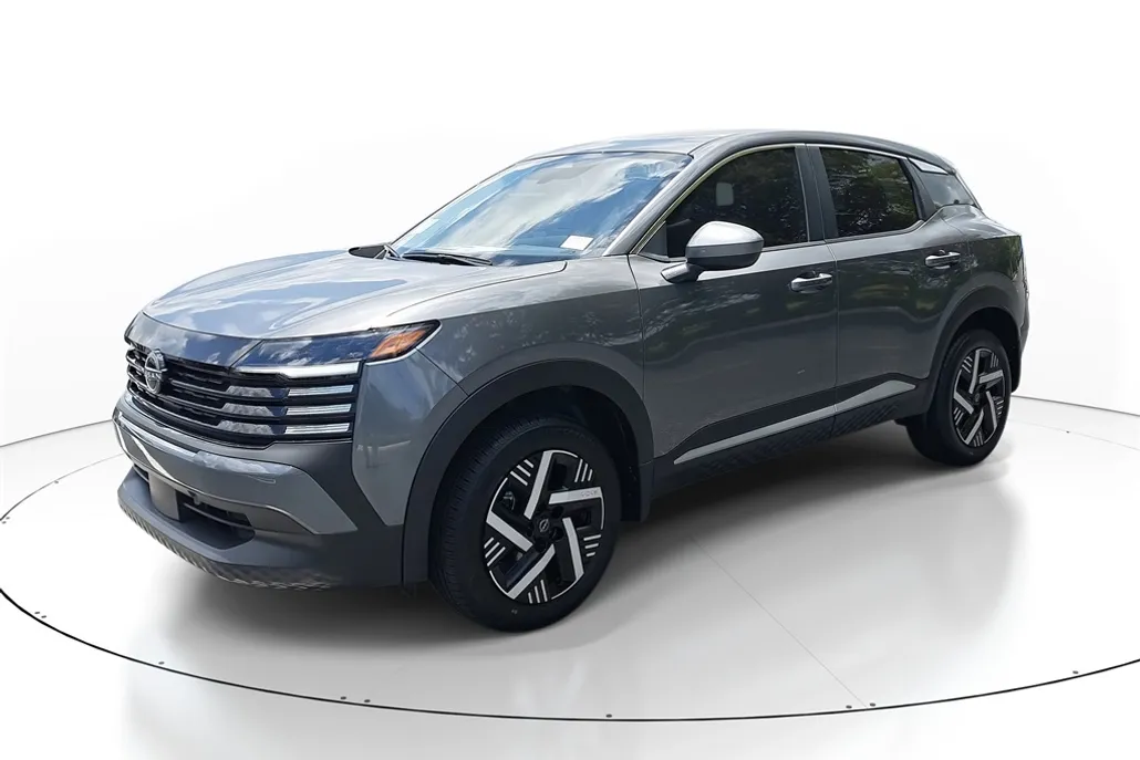2025 Nissan Kicks SV photo 1
