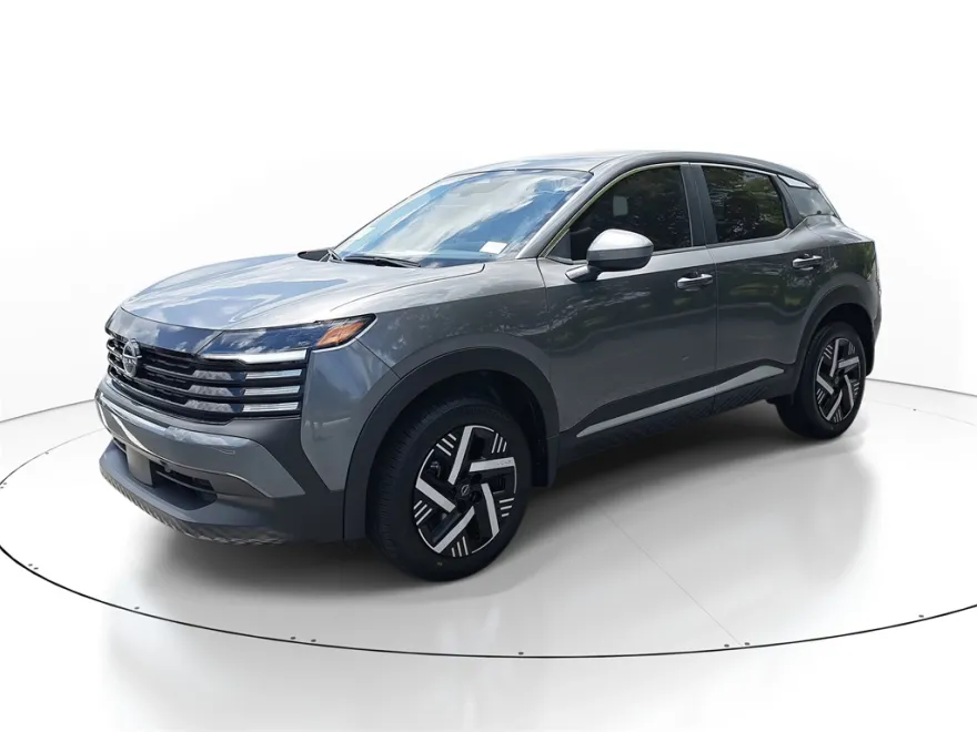 2025 Nissan Kicks SV photo 1