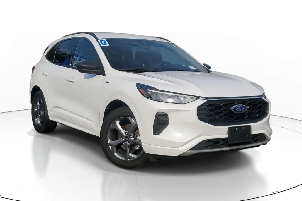 2023 Ford Escape ST-Line photo 1