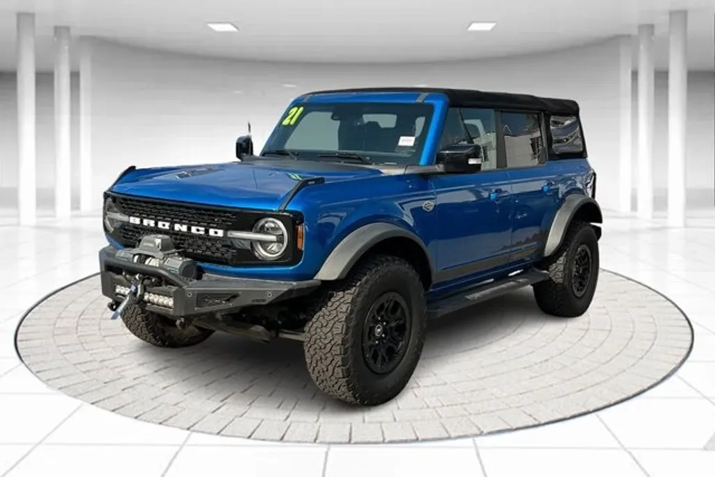 2021 Ford Bronco EcoBoost Premium photo 1