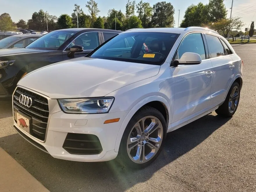 2016 Audi Q3 Premium Plus photo 1