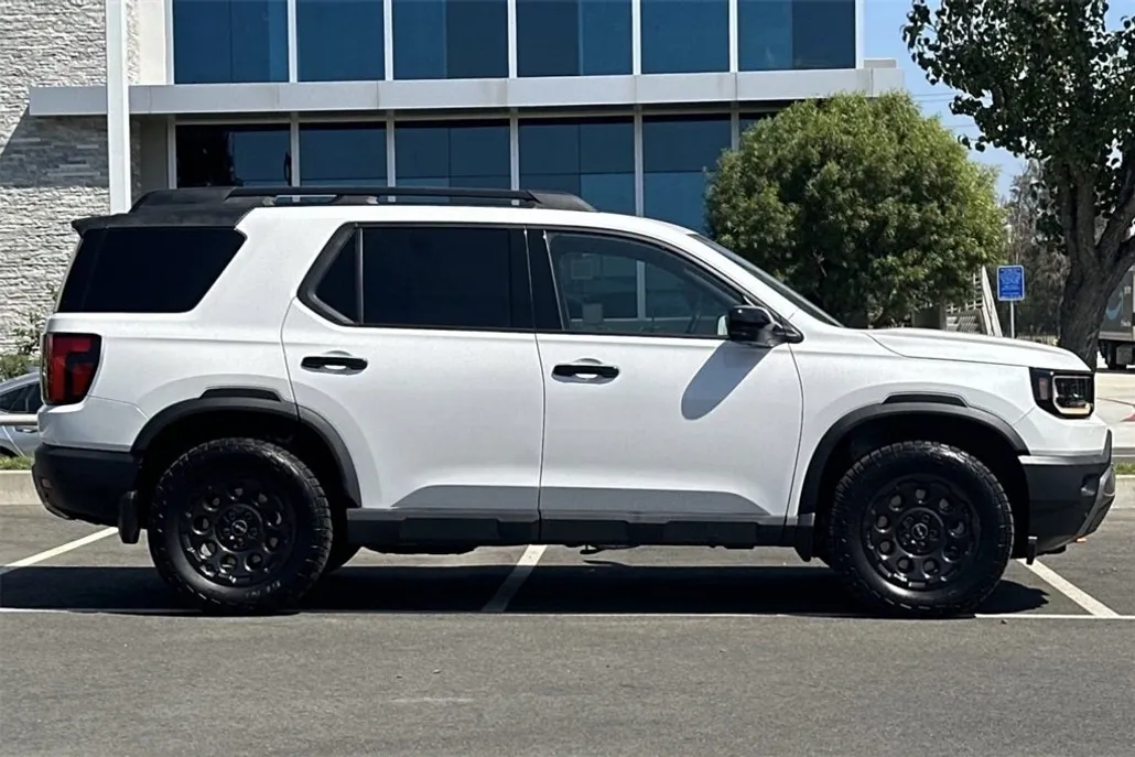 2026 Honda Passport TrailSport Elite photo 1