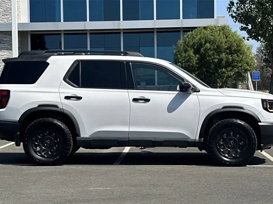2026 Honda Passport TrailSport Elite photo 1