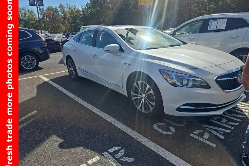 2017 Buick LaCrosse Premium photo 1