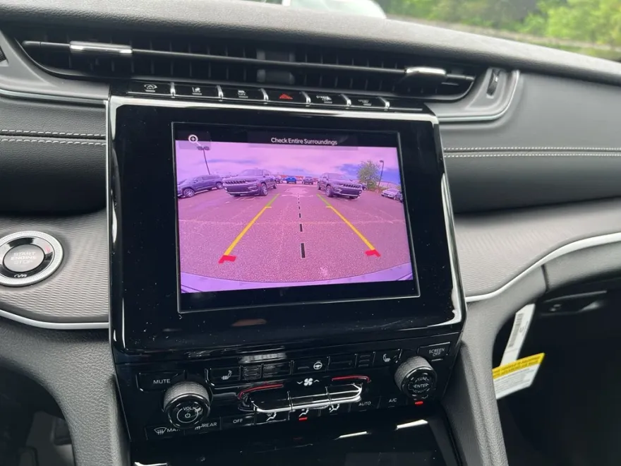 2025 Jeep Grand Cherokee Altitude X photo 21