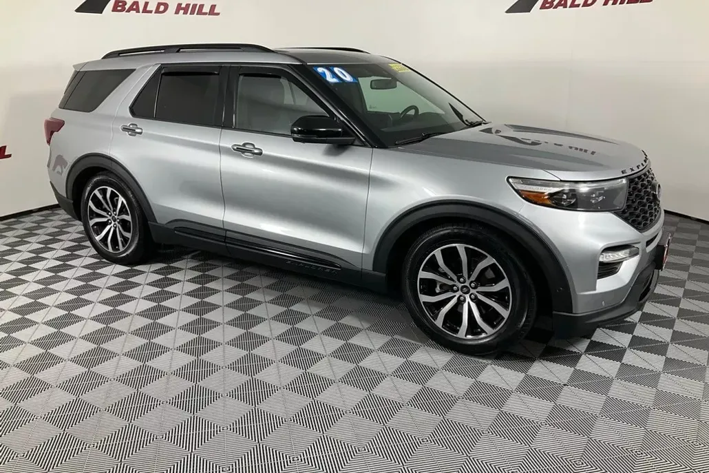 2020 Ford Explorer ST photo 1