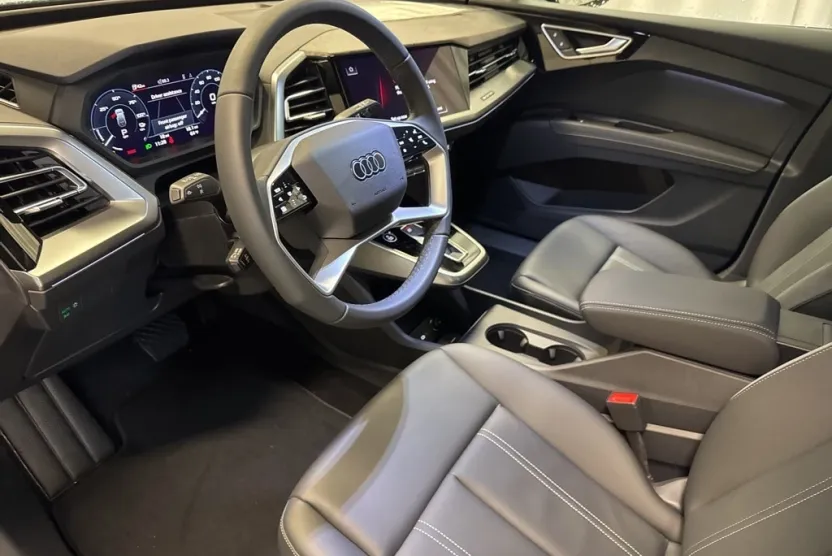 2025 Audi Q4 E-tron 55 Premium photo 1