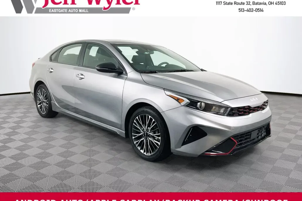 2024 Kia Forte GT-Line photo 1