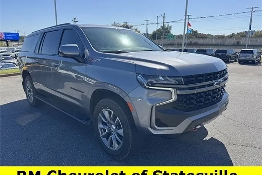 2021 Chevrolet Suburban Z71 photo 1