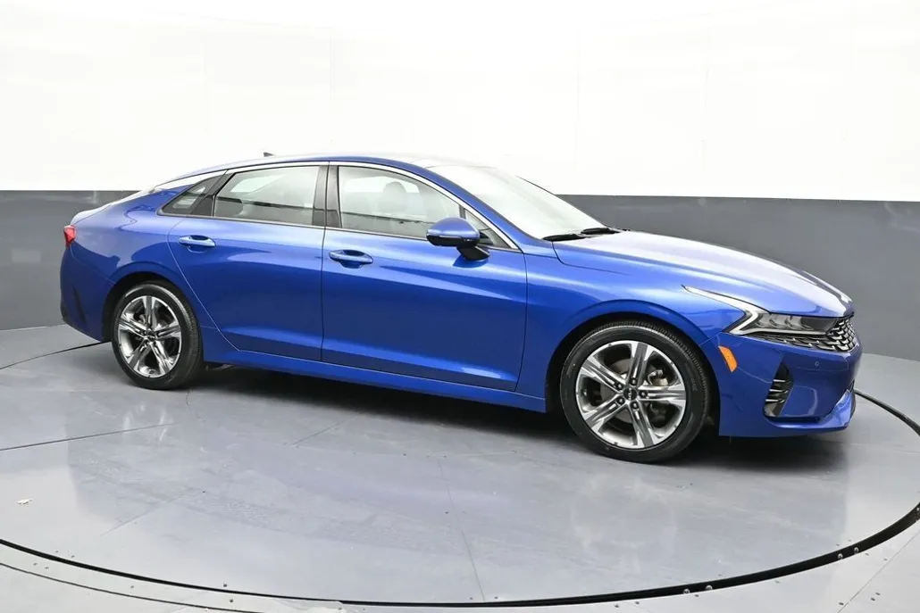 2022 Kia K5 EX photo 1