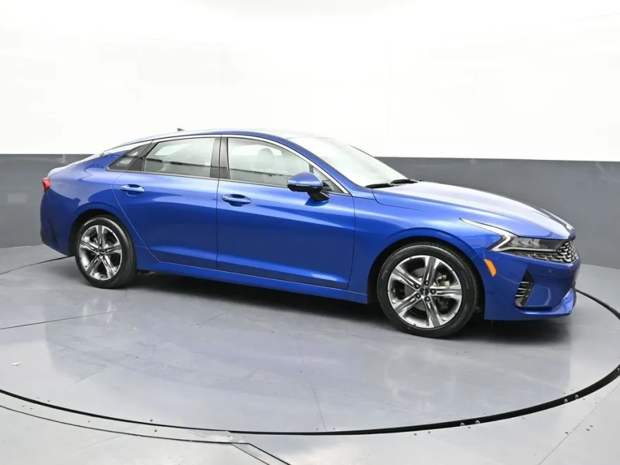 2022 Kia K5 EX photo 1
