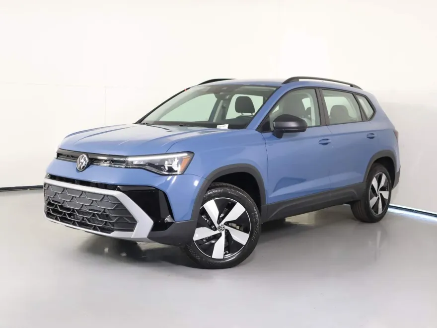 2025 Volkswagen Taos S photo 1