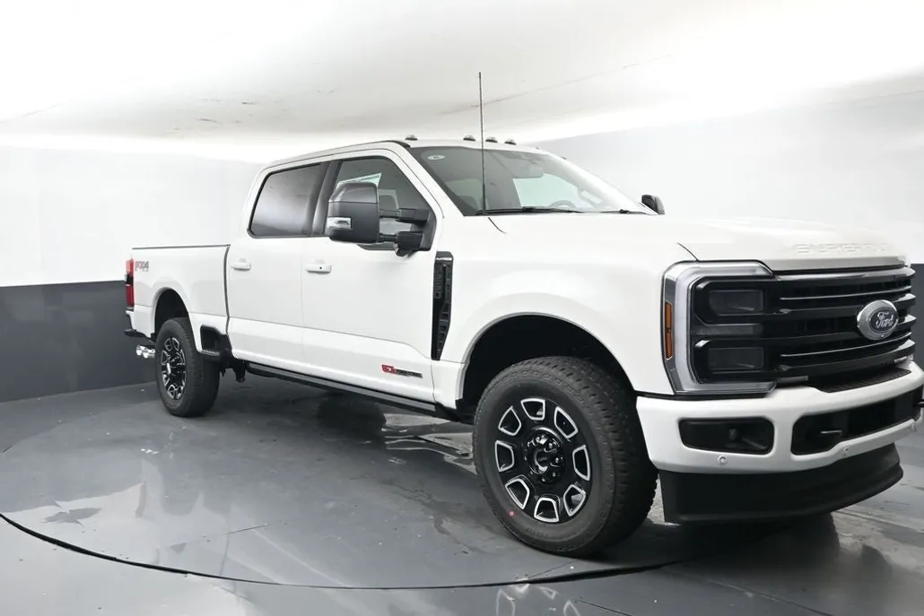 2025 Ford F-250 photo 1