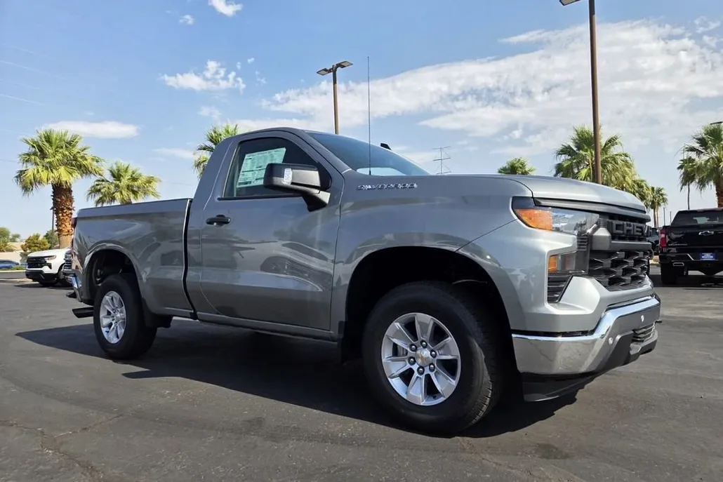 2025 Chevrolet Silverado 1500 photo 1