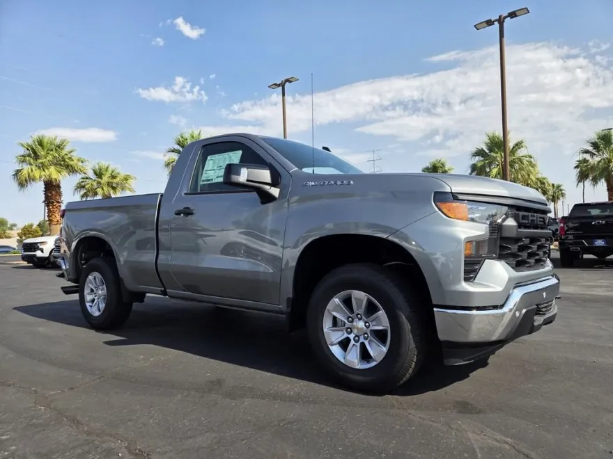 2025 Chevrolet Silverado 1500 photo 1