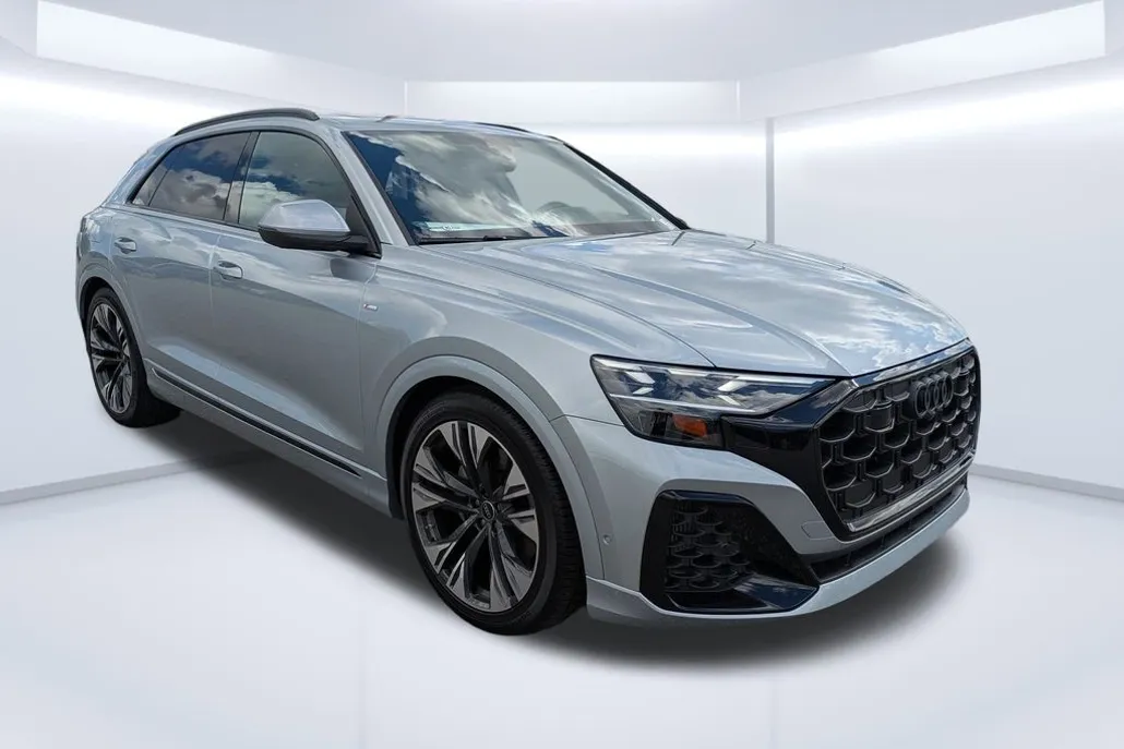 2025 Audi Q8 55 Prestige photo 1