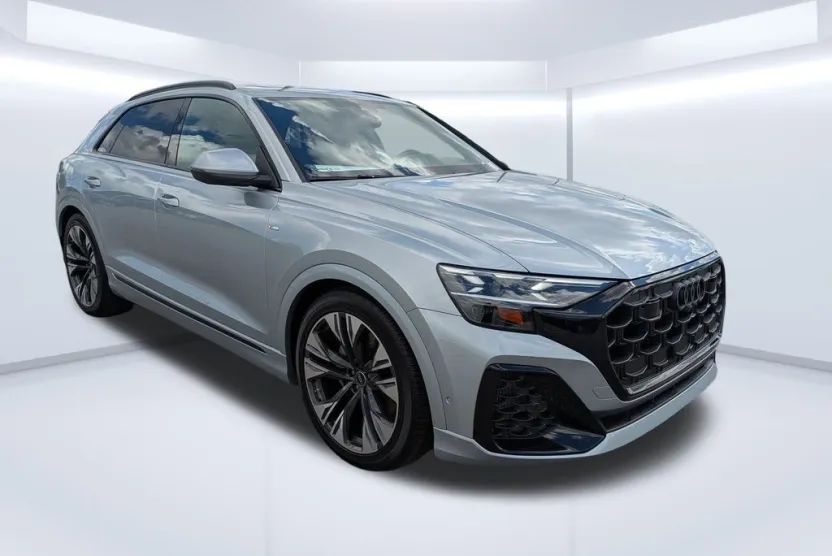 2025 Audi Q8 55 Prestige photo 1