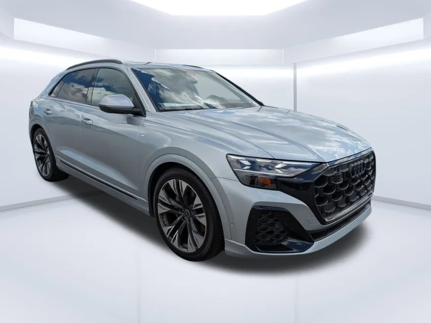2025 Audi Q8 55 Prestige photo 1