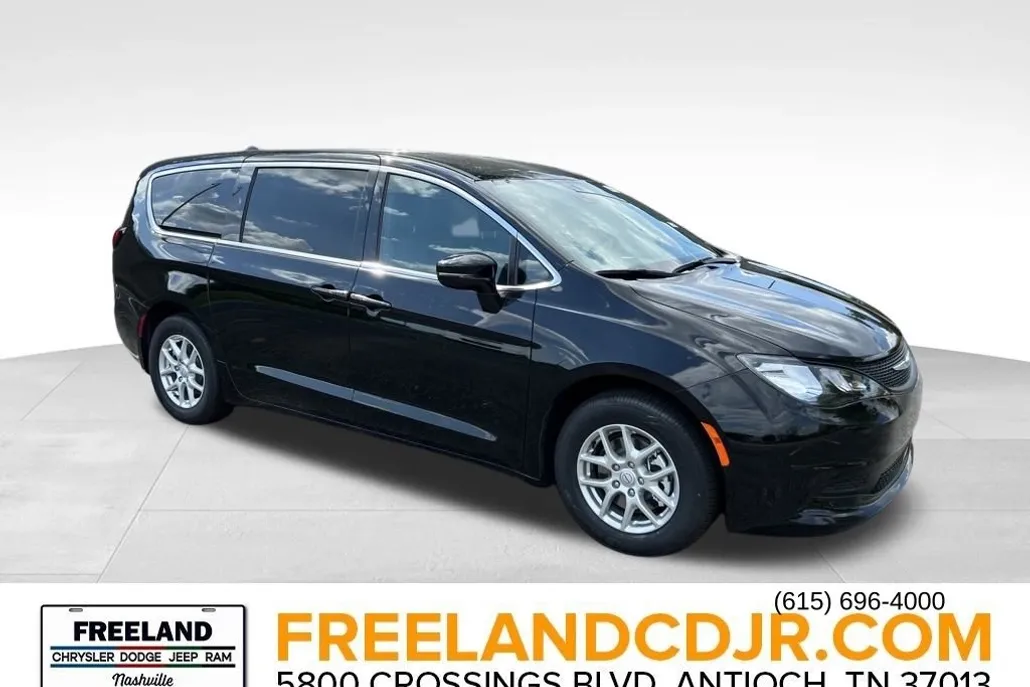 2026 Chrysler Voyager LX photo 1