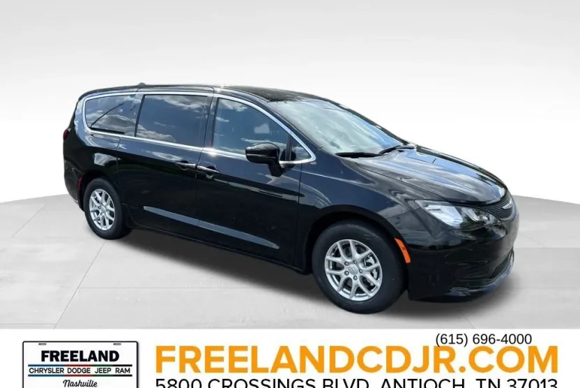 2026 Chrysler Voyager LX photo 1