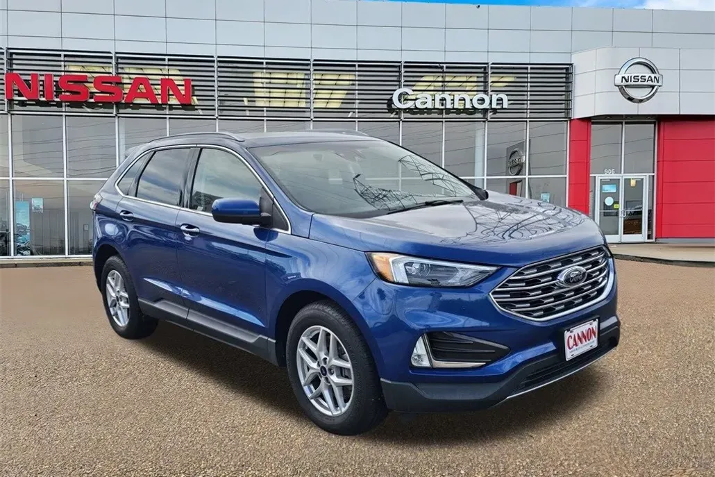 2022 Ford Edge SEL photo 1