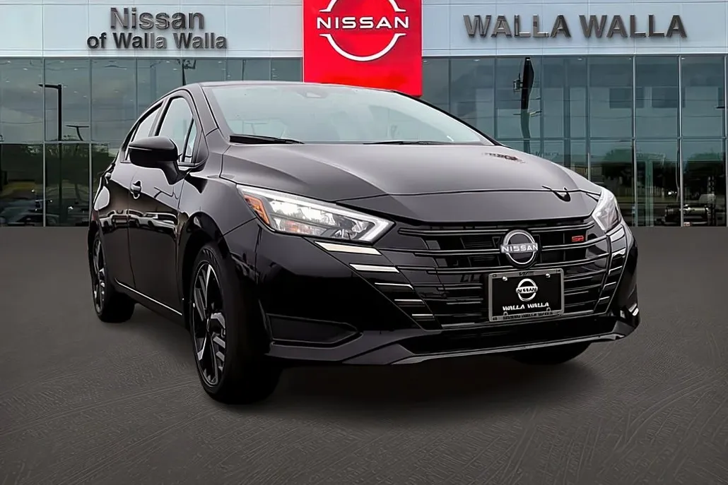 2025 Nissan Versa SR photo 1