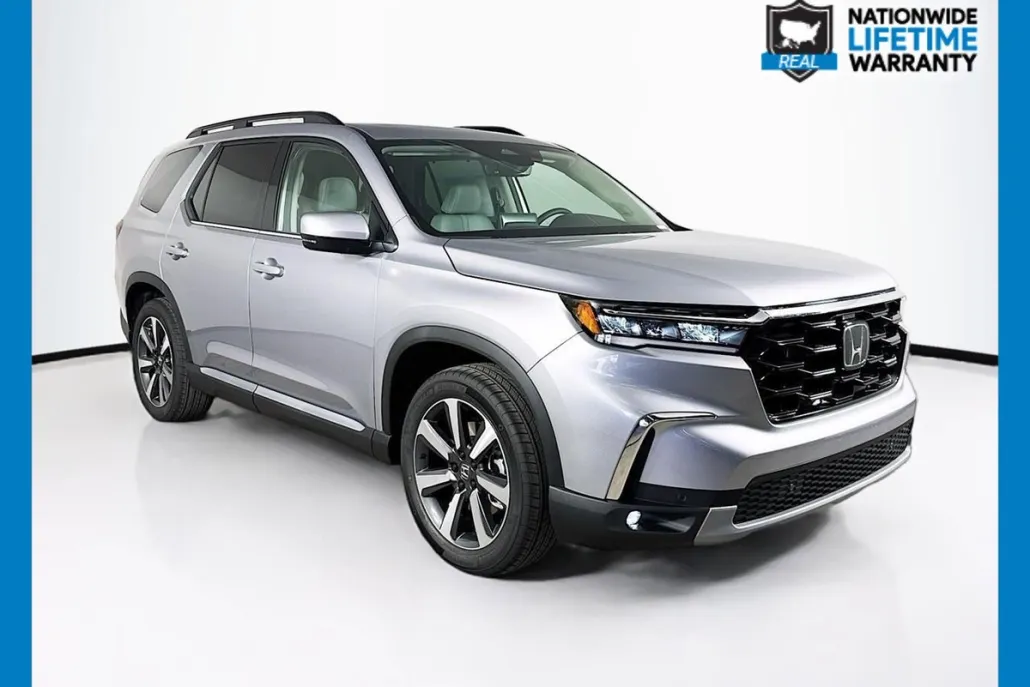 2025 Honda Pilot Touring photo 1