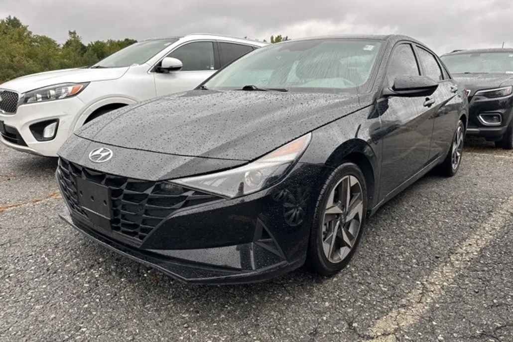 2023 Hyundai Elantra SEL Convenience photo 1