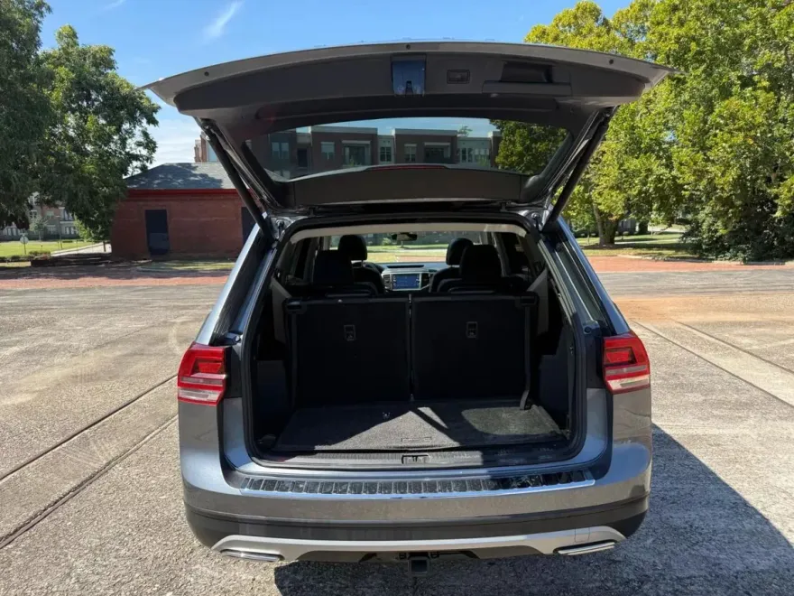 2019 Volkswagen Atlas SE Technology photo 1
