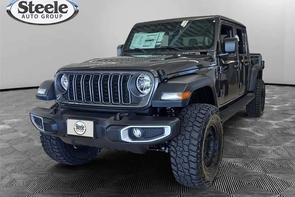 2025 Jeep Gladiator Sport S photo 1