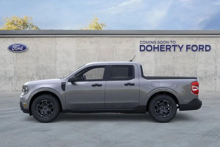 2025 Ford Maverick XLT photo 1