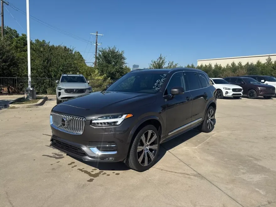 2024 Volvo XC90 B5 Plus photo 1