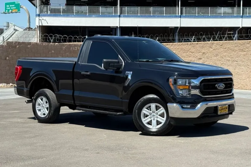 2023 Ford F-150 XLT photo 1