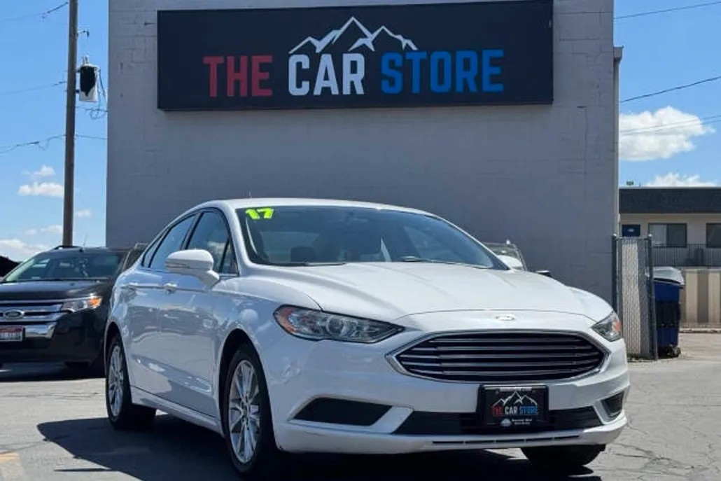 2017 Ford Fusion SE photo 1