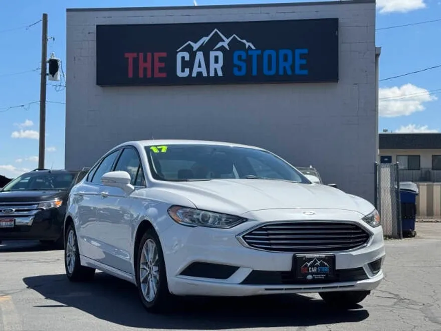2017 Ford Fusion SE photo 1