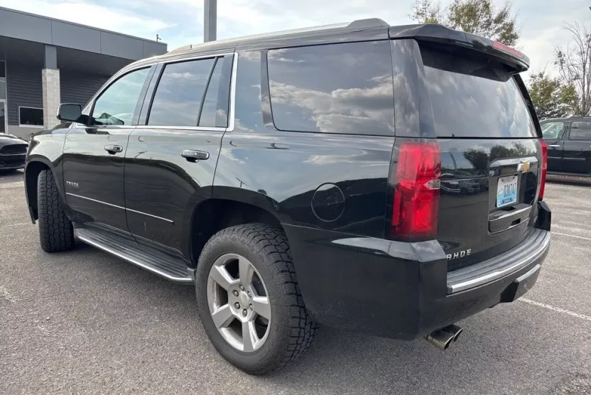 2018 Chevrolet Tahoe Premier photo 1