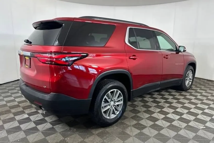2023 Chevrolet Traverse Cloth photo 1