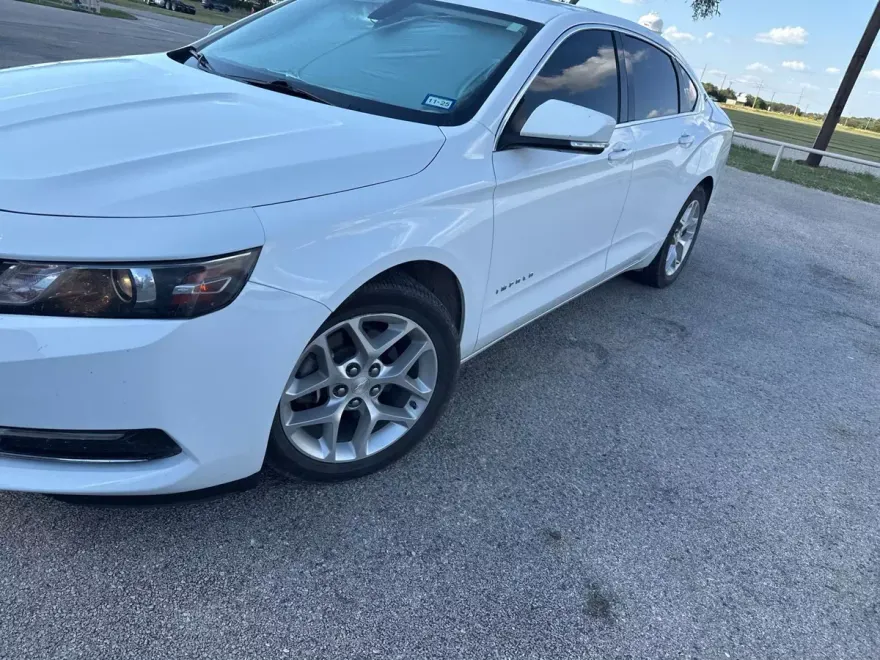 2019 Chevrolet Impala 1LT photo 1