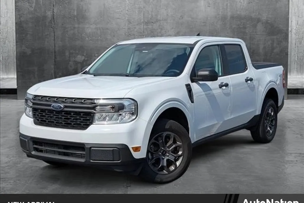 2024 Ford Maverick XLT photo 1