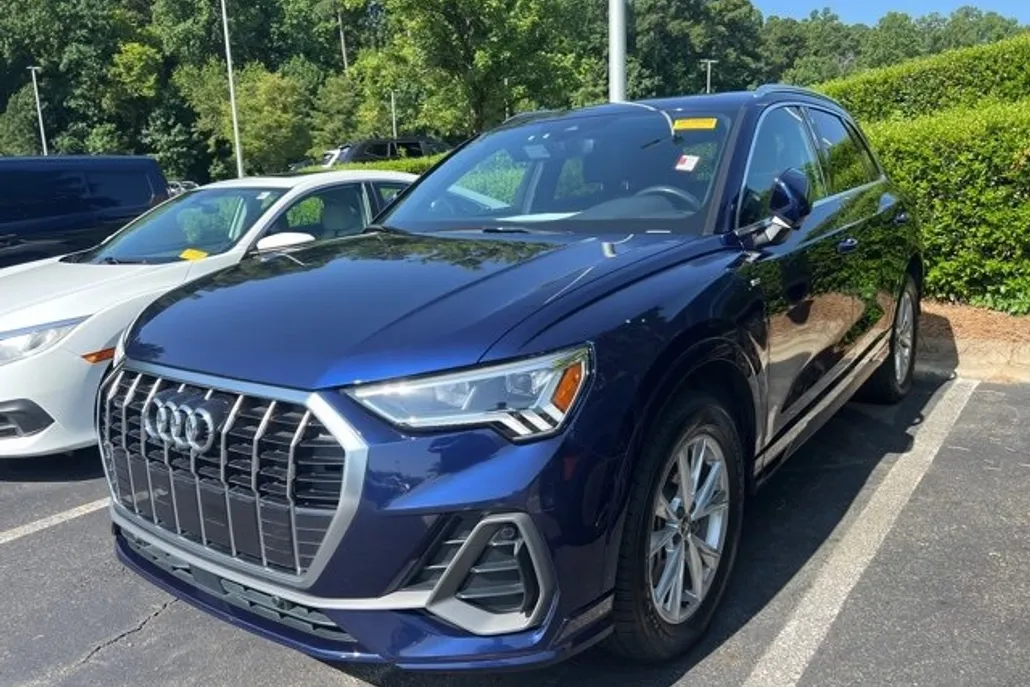 2023 Audi Q3 S line Premium Plus 45 TFSI photo 1
