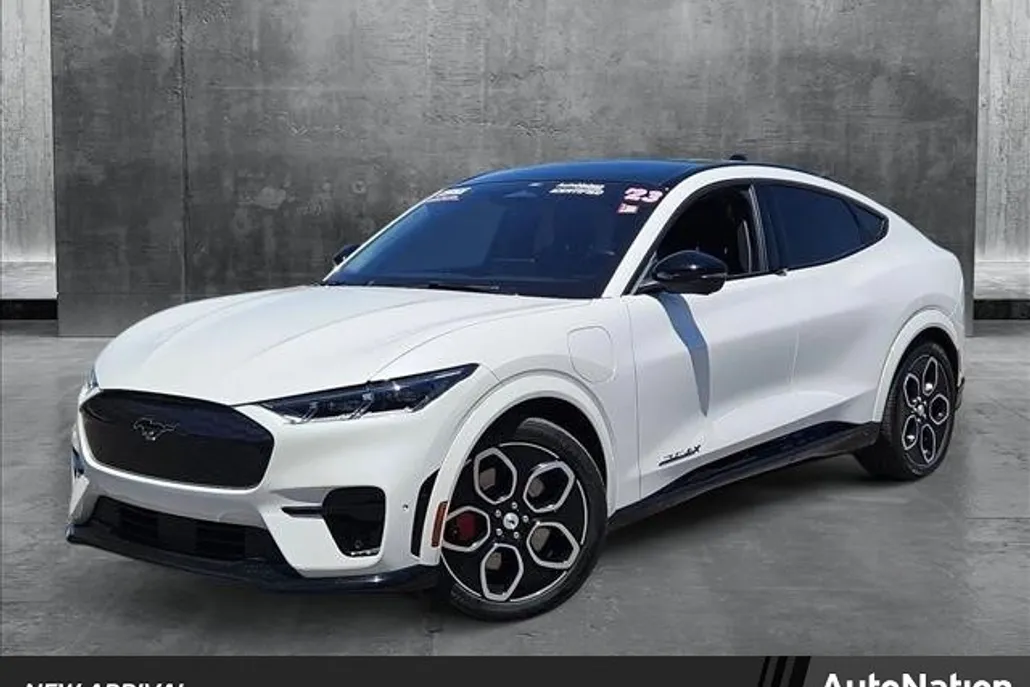 2023 Ford Mustang Mach-E GT photo 1