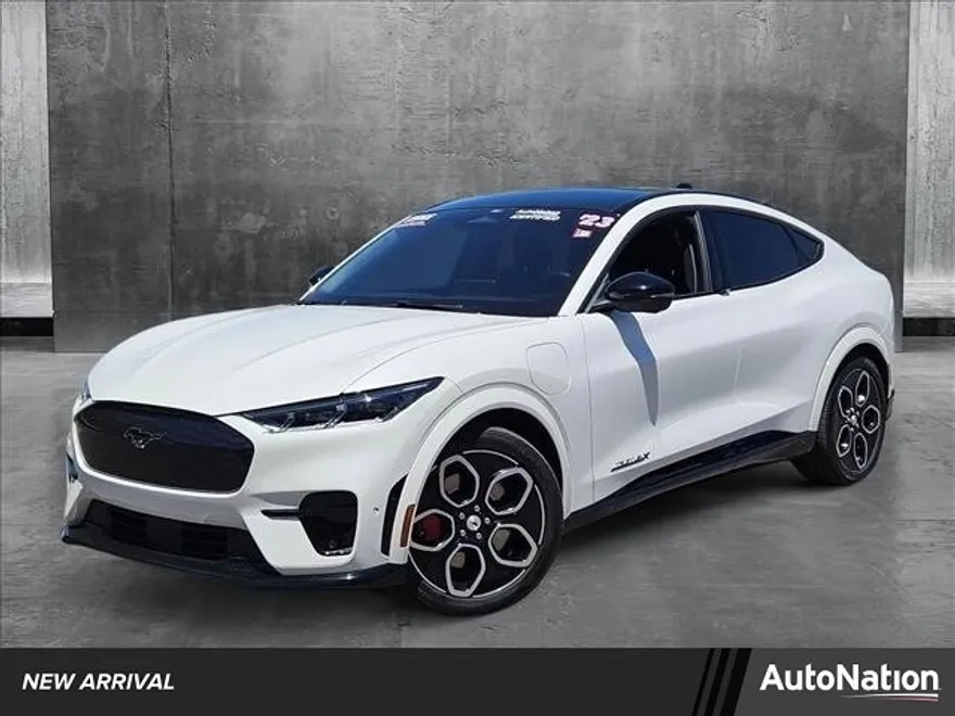 2023 Ford Mustang Mach-E GT photo 1