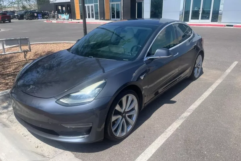 2019 Tesla Model 3 Performance photo 1