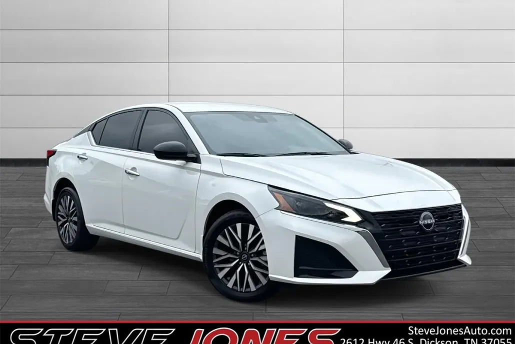 2024 Nissan Altima 2.5 SV photo 1
