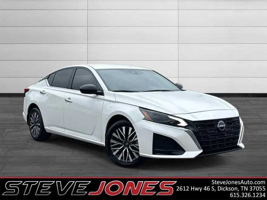 2024 Nissan Altima 2.5 SV photo 1