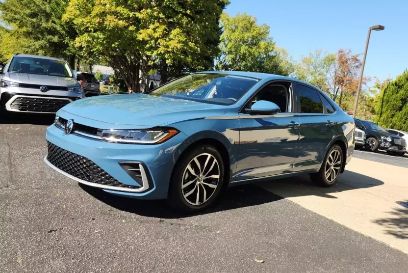 2025 Volkswagen Jetta 1.5T SE photo 1