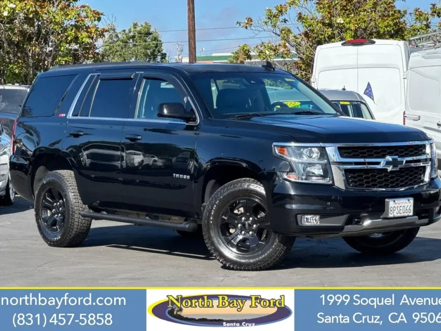 2017 Chevrolet Tahoe LT photo 1