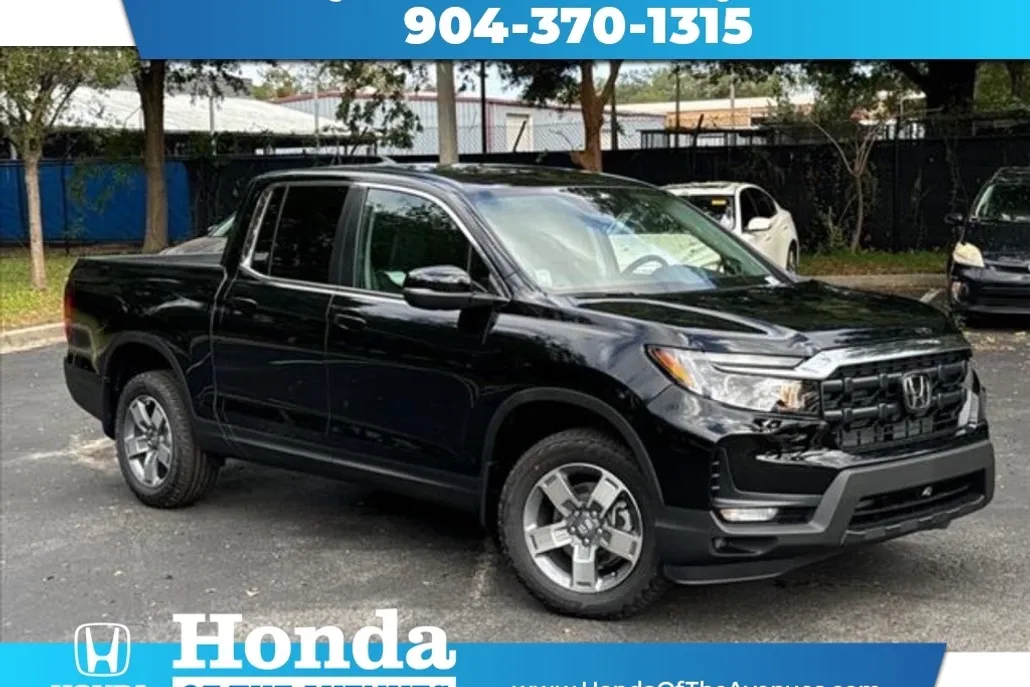 2025 Honda Ridgeline TrailSport photo 1