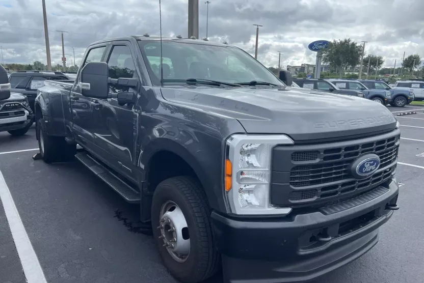 2023 Ford F-350 XL photo 1